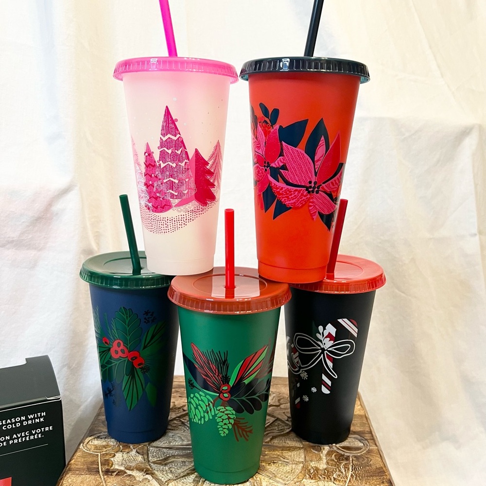 NWT ☕️STARBUCKS Special Holiday Edition Venti Cold Cups Set